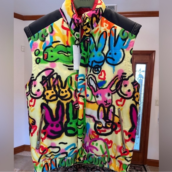 Men’s Gucci bunny print multicolor Puffer Vest size 48 made in Italy